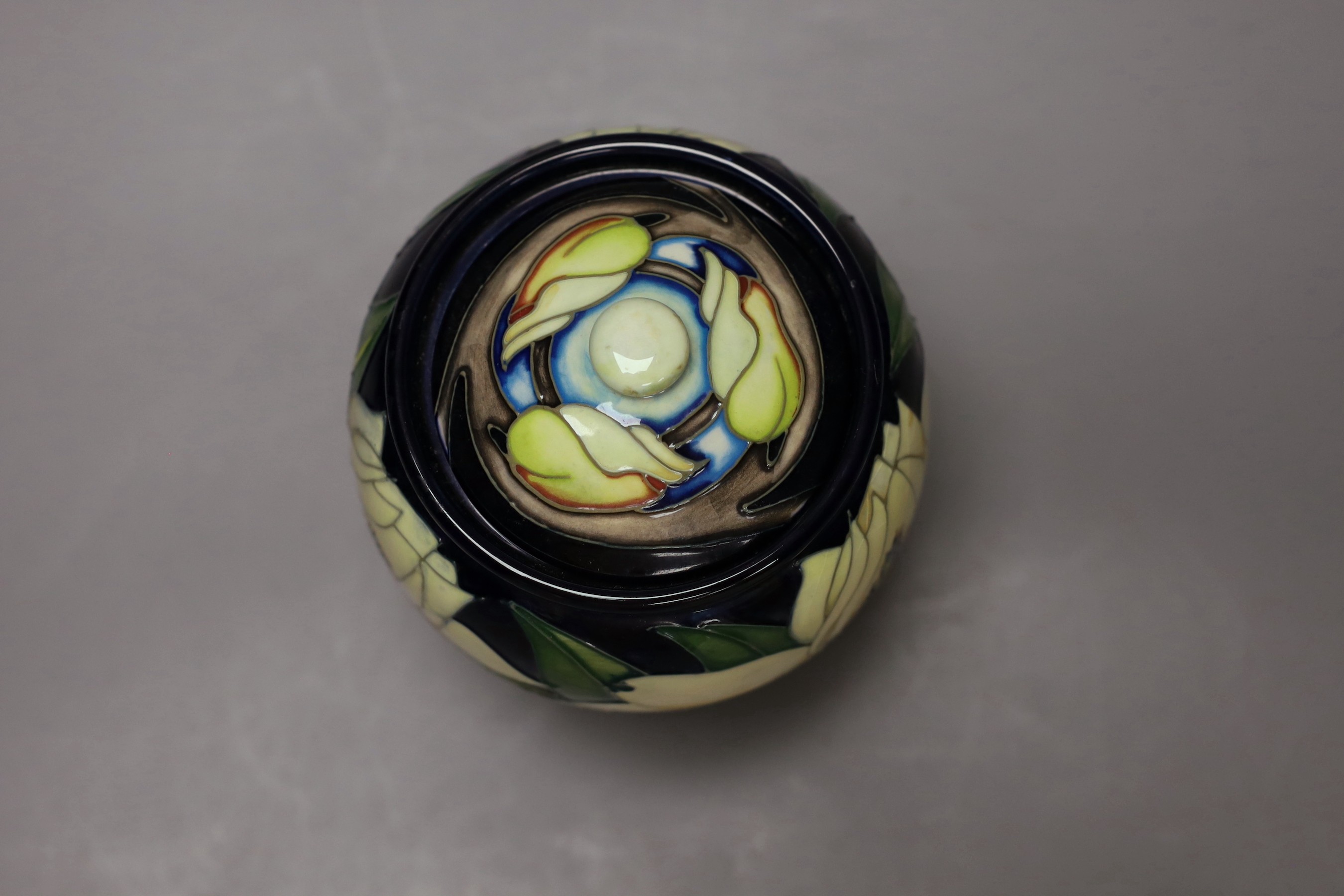 A Moorcroft jar and cover, 15cm